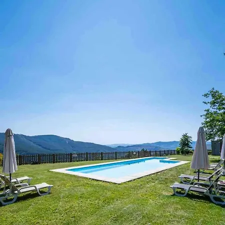 Charming House With Mountain View In *